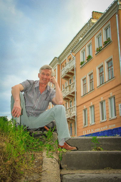 Александр Васильев