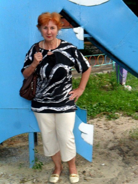 Нина Жезмер