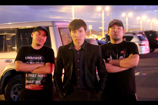 ...:::°• Kanatik •°:::*)