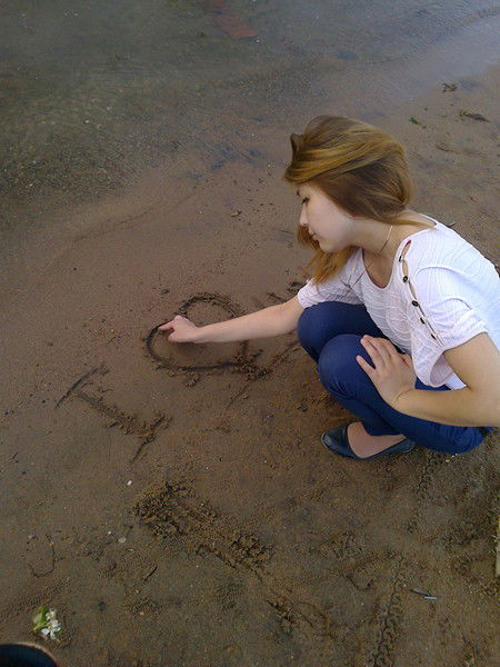 Aizhanka Tuleshova=*