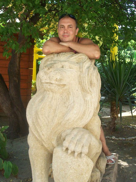 Павел Лешко