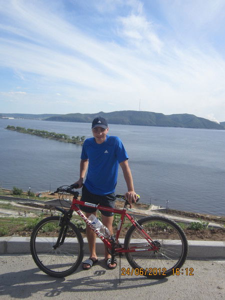 Евгений Серебренников