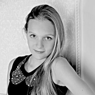 Анюта Мирошина