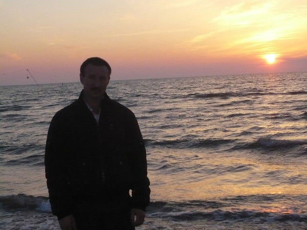 Николай Емельянов