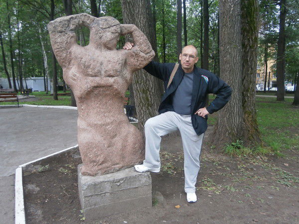 Роман Халин