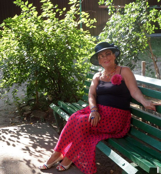 Нелли Емельянова