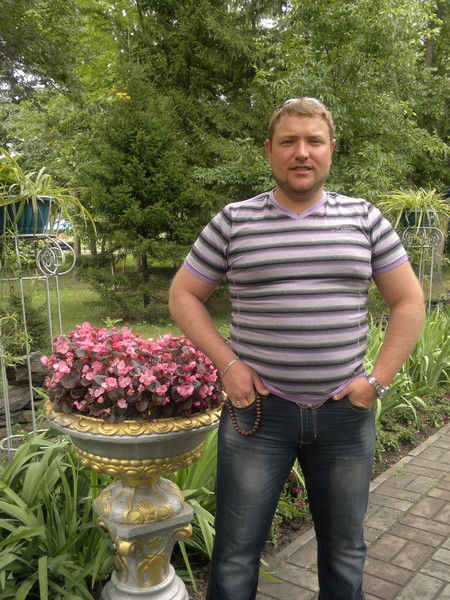 Олег Грохотов