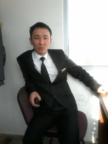 Женiс Шабанов