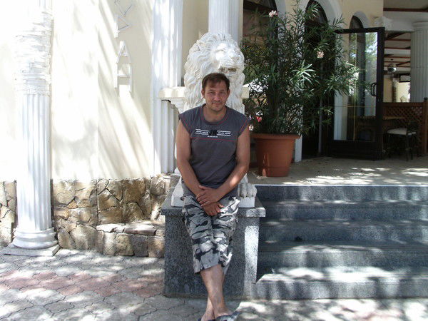 Максим Бармутов