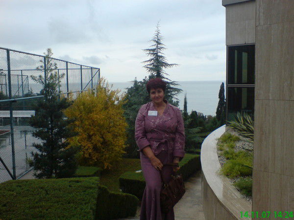 Людмила Безменова