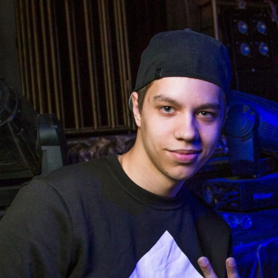 Владислав Кондратьев