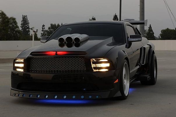 (<©Иropb©>) (<©Иropb©>)