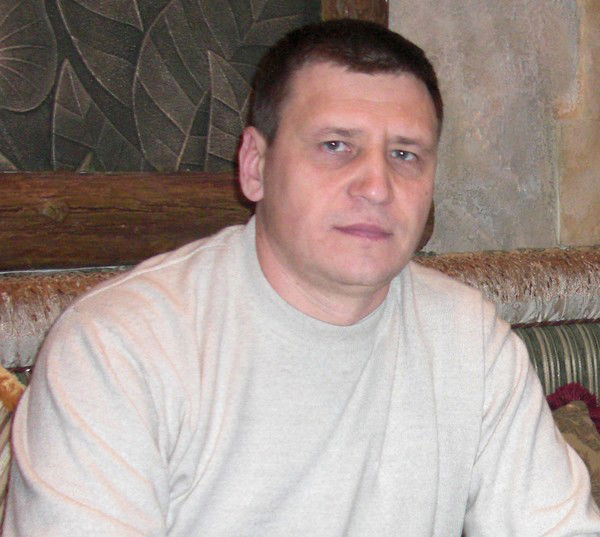 Виталий Комаров