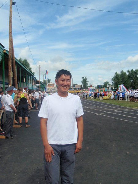 Леонид Махутов