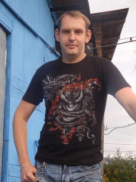 Виталий Иванов