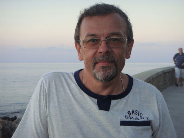 Александр Волков