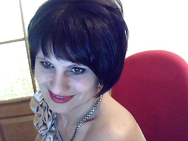 Лариса Горова