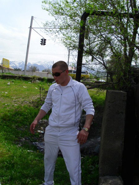 Андрей ))))))))))