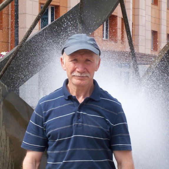 Петр Коркунов