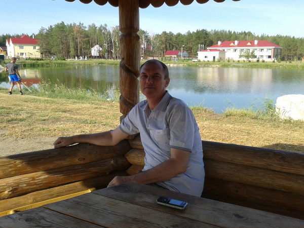 Александр Серов