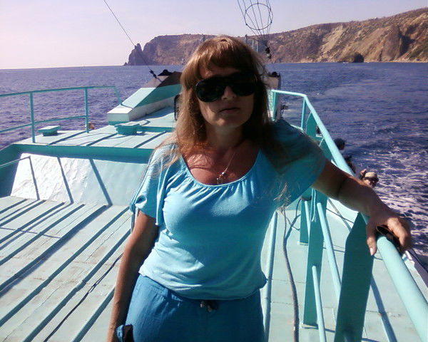 Елена Леонова