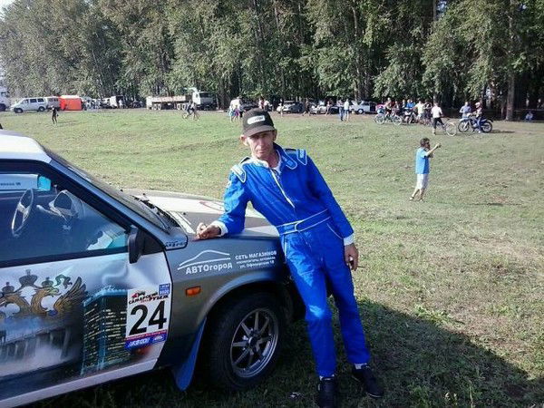 Владимир Комаров