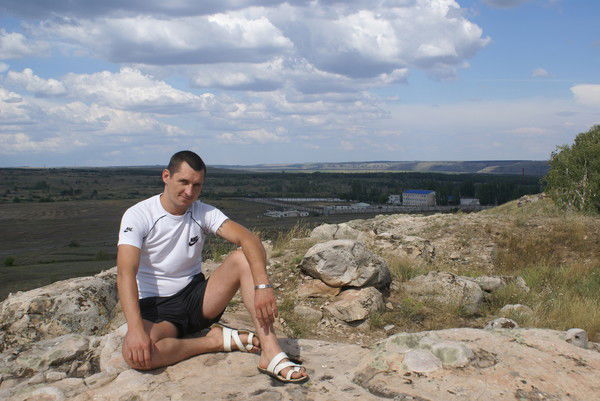 Андрей Новиков