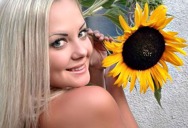 Анна Суровая