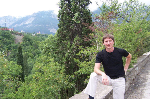 Юрий Маслов