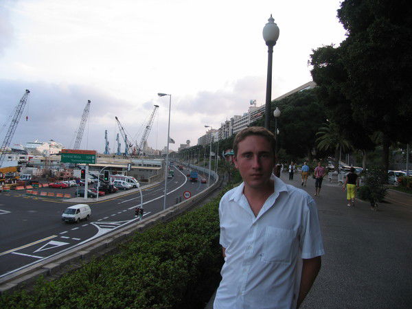 Дмитрий Азиков