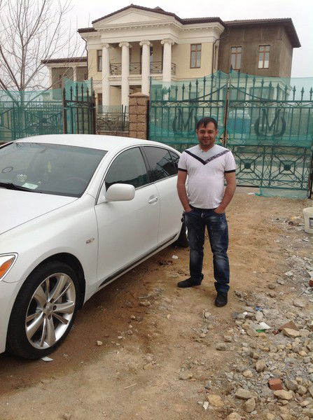 Икром Мухитдинов