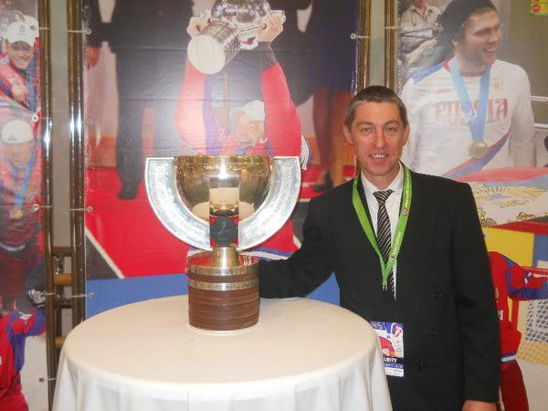 Владимир Сурков