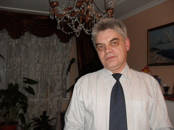 Олег Дмитров