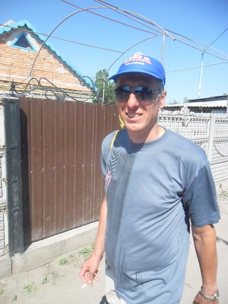 Эдуард Леонов