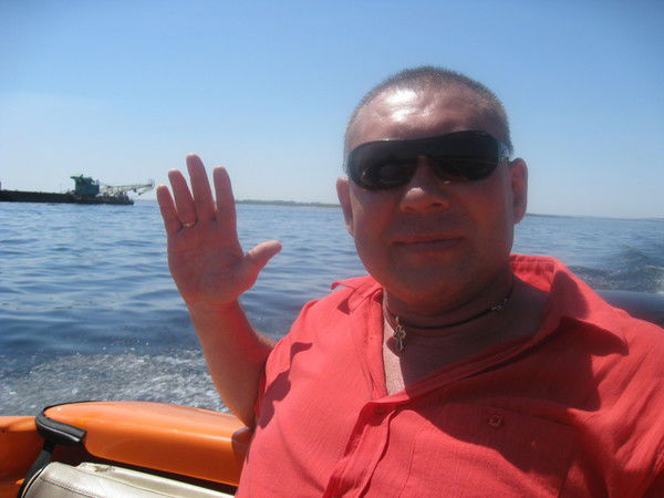 Роман Мельников