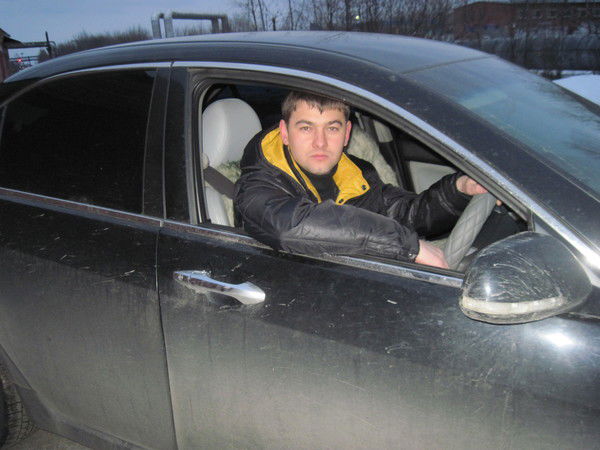 Денис Акалита