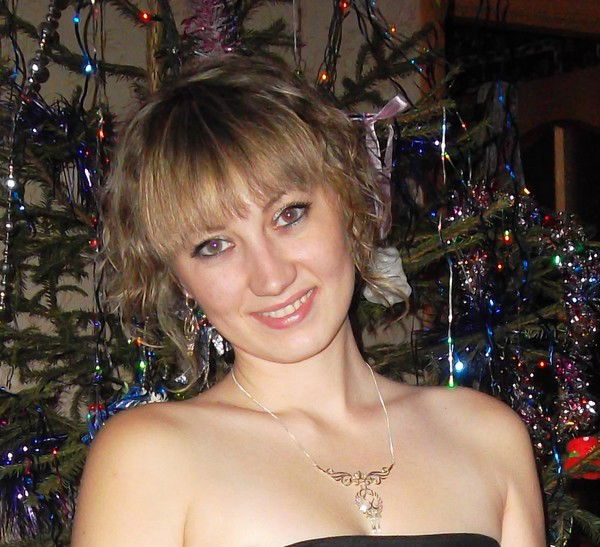 Анна Конова