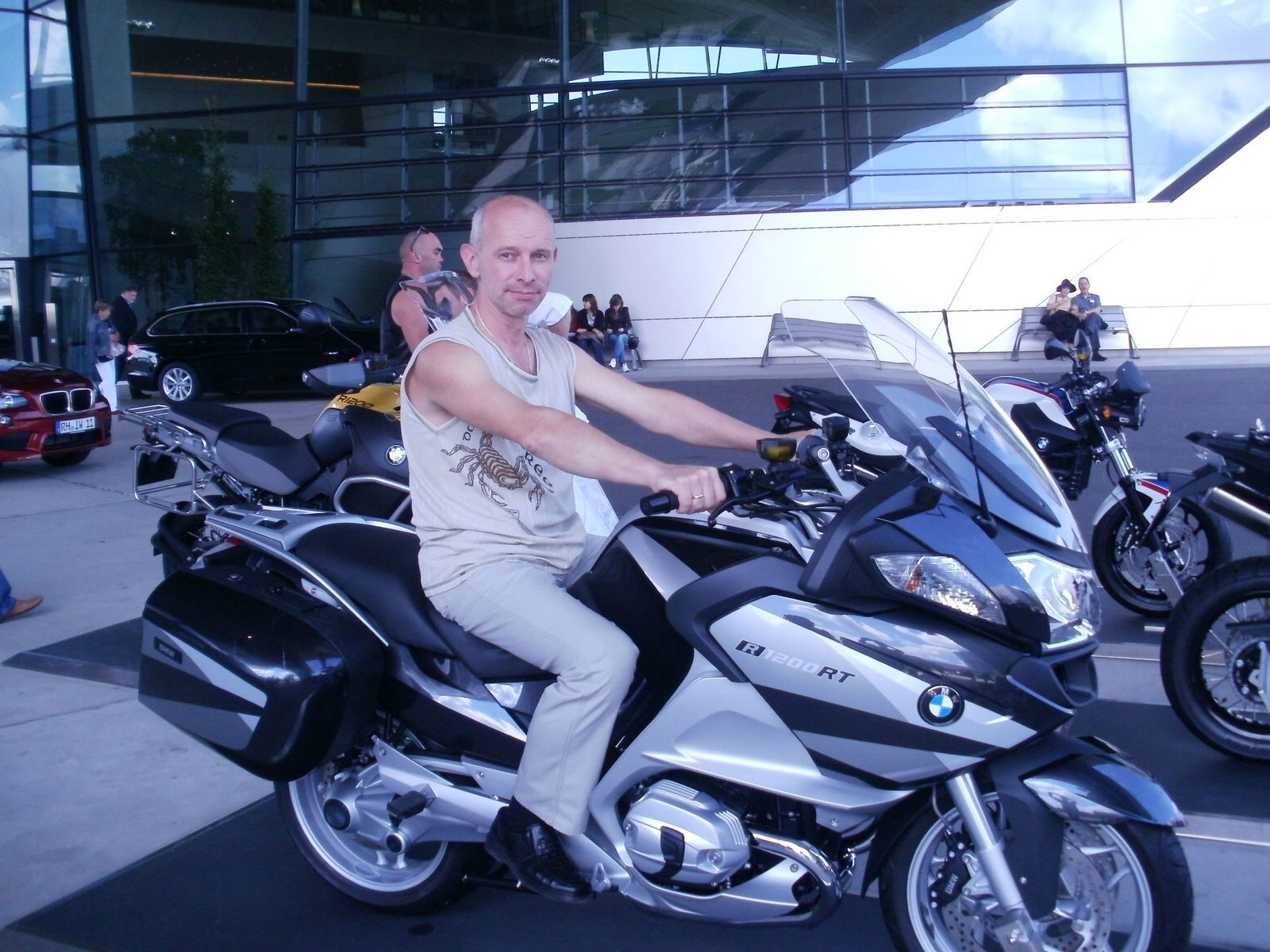 Андрей Сарычев