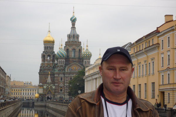 Анатолий Иванов