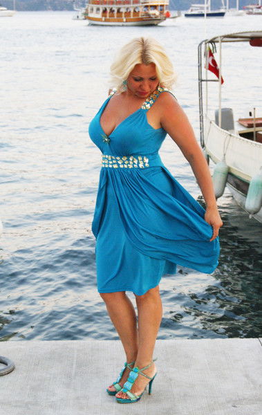 Лора Ходова