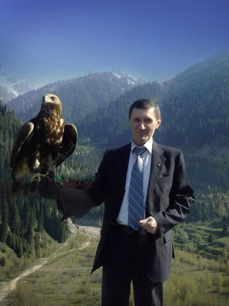 Александр Лавров