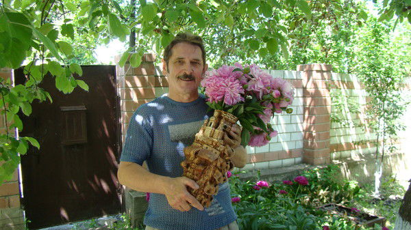 Владимир Колот