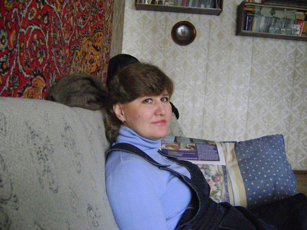 Лена Каратай