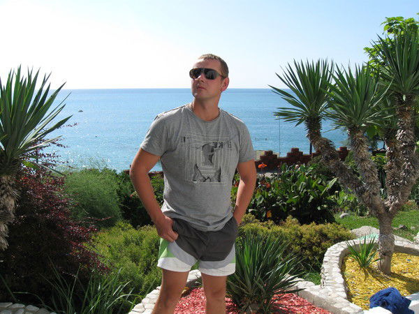 Артем Ларцев