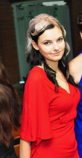 Алиса Транжирова