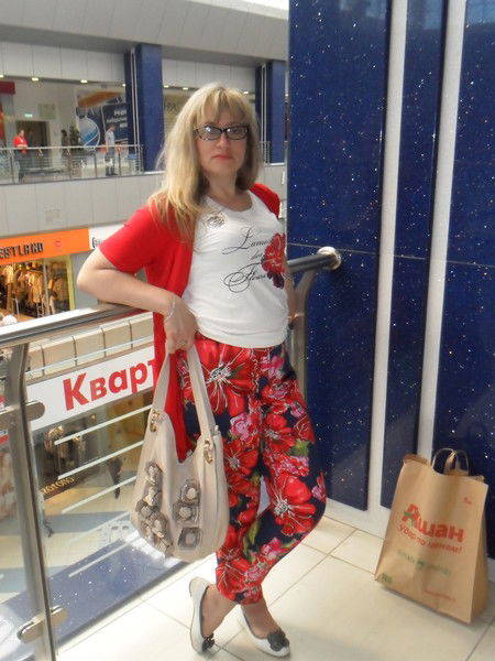 Толстова Елена