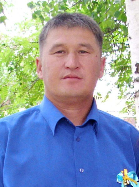 Нуролла Магзумов