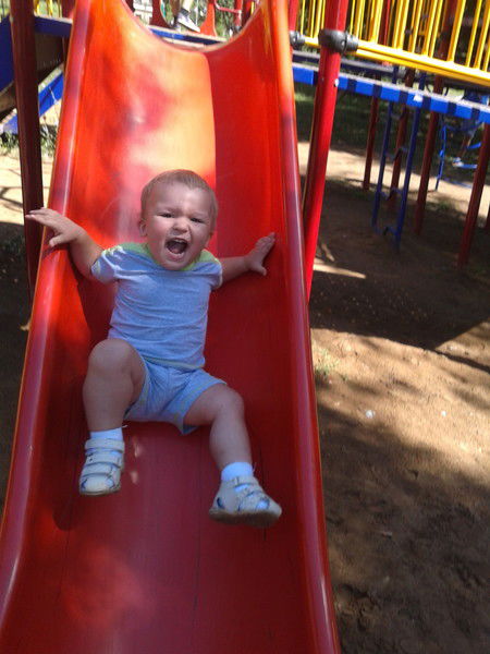 Анатолий Иванов