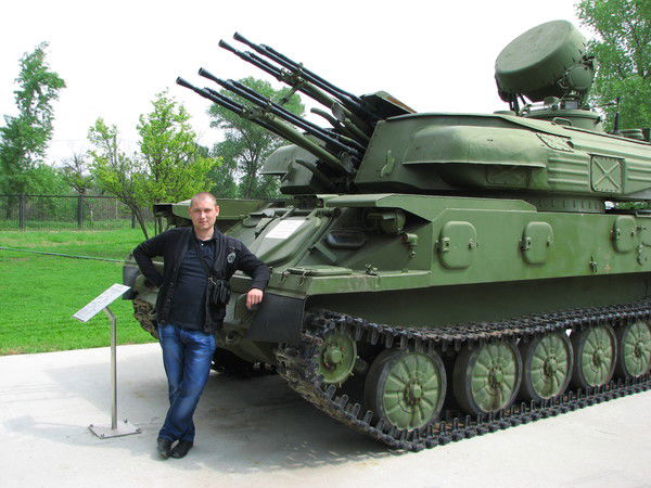 Евгений Лола