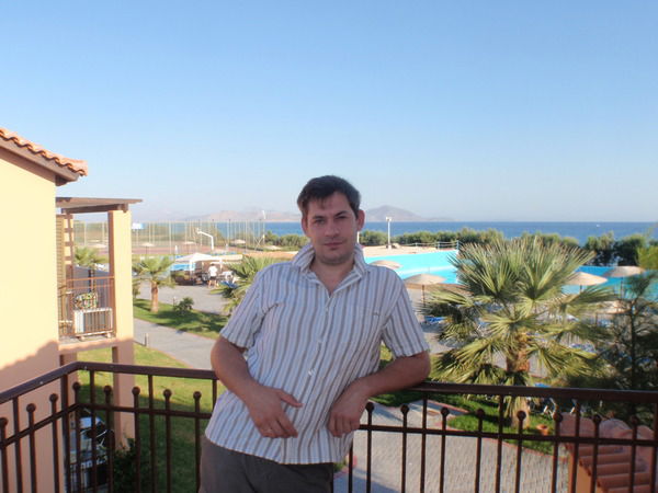 Юрий Мельников